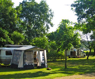 Emplacement Camping Le Pontet